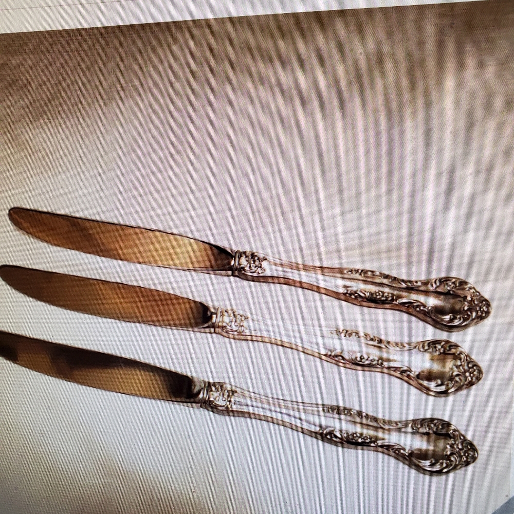 3 Wisteria Pattern by Reed & Barton  Silverplate Butter Knives 9.75"